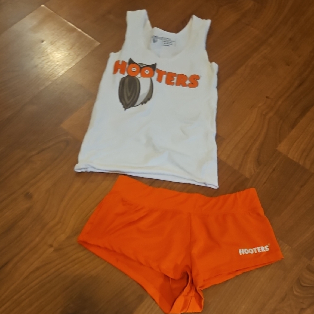 Hooters xxs Tank Top and XS New Style Booty Shorts